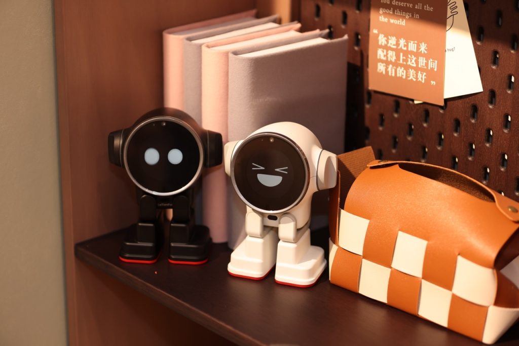 Letianpai Robot Rux Robot Global ChatGPT AI Epet